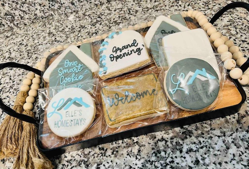 One-Of-A-Kind Smart, Cookie Themed Home For Up To 6 Clarksville Exterior foto